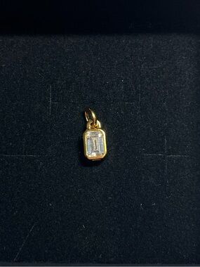 New Hillberg & Berk gold plated pendant